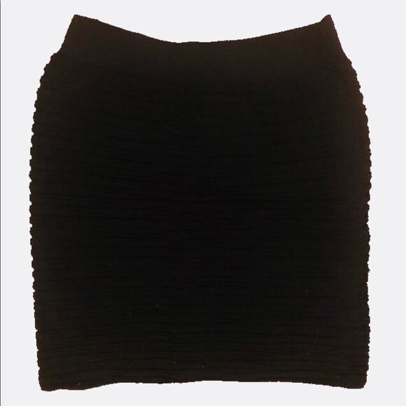 3 FOR $15 🙌🏼 One Size black ribbed skirt M U.S.A nearly new - Picture 1 of 1